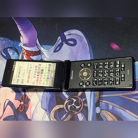 Kyocera Docomo SH-06G Display Model - Picture 3 of 6